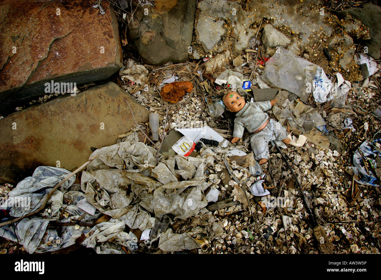 Rubbish strewn along the estuary in Huelva Spain Stock Photo