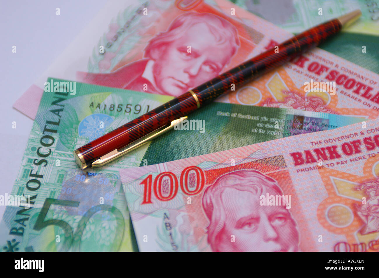 Scottish bank notes stack hi-res stock photography and images - Alamy