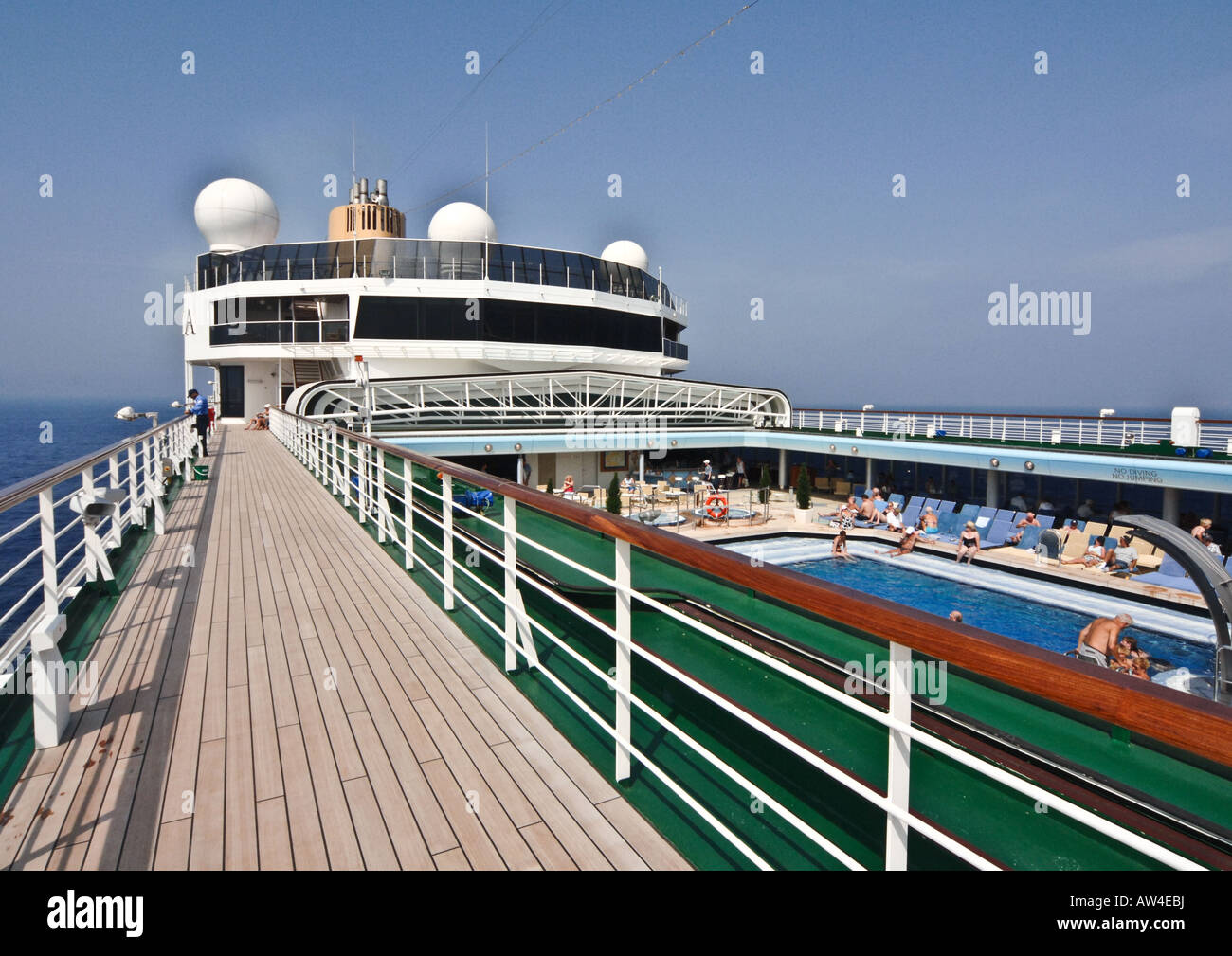 Sun Deck And Pool On Board P O Cruise Ship Arcadia Stock Photo Alamy