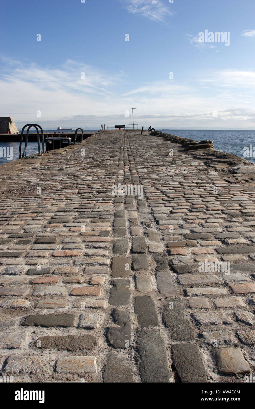 Dysart fife coastal path hires stock photography and images Alamy
