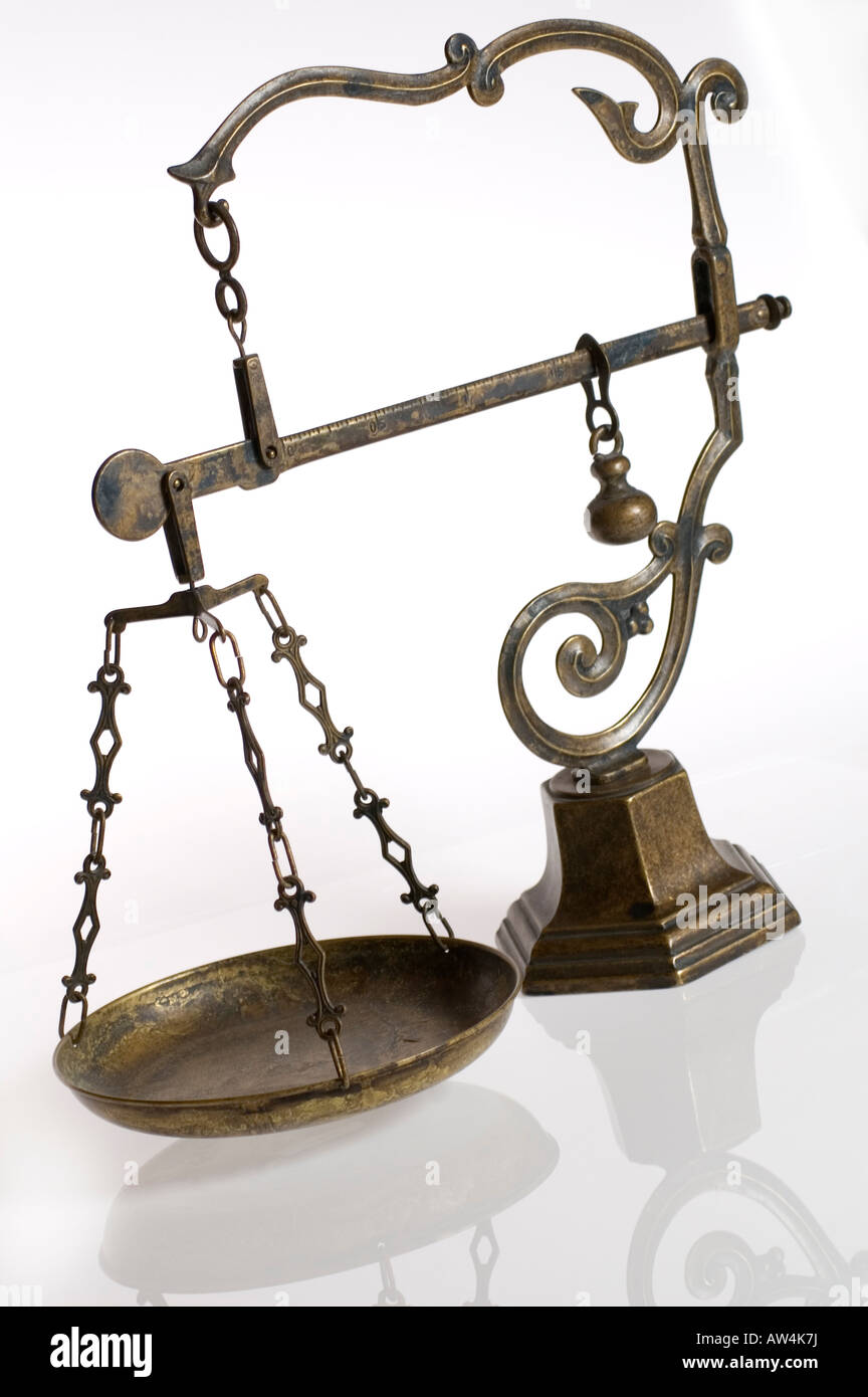 Old fashioned scale hi-res stock photography and images - Alamy