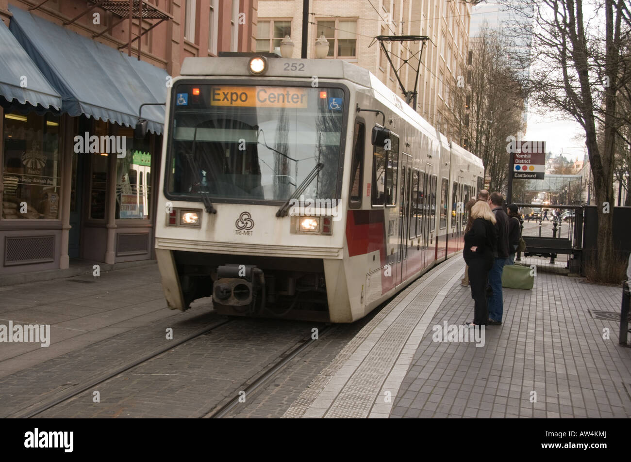 Portland Oregon s MAX street car line USA Stock Photo Alamy