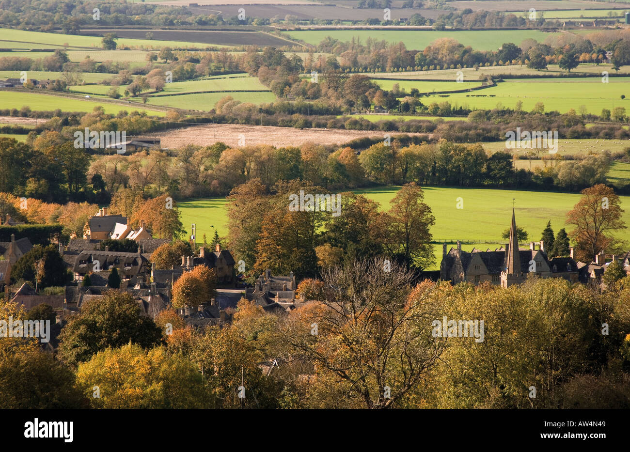 views from the cotswold way footpath as it passes through stanton