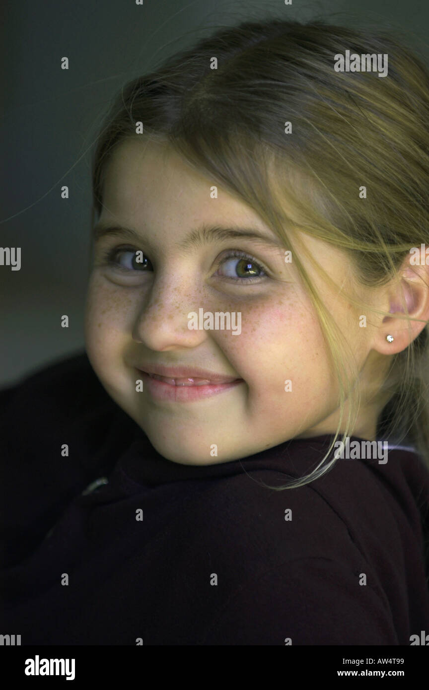 smiling youg girl portrait Stock Photo - Alamy