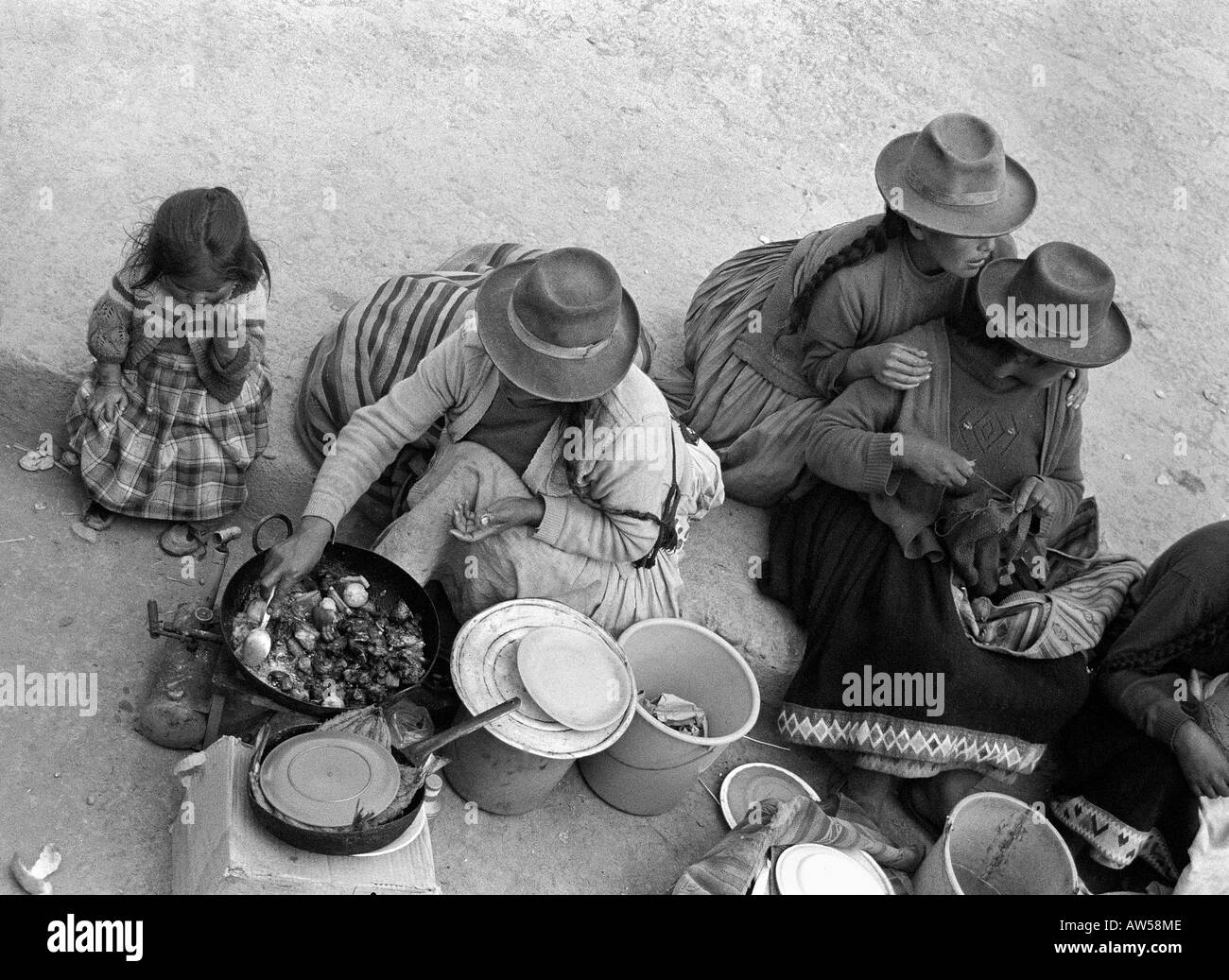Peru girl peruvian indigenous Black and White Stock Photos & Images Alamy