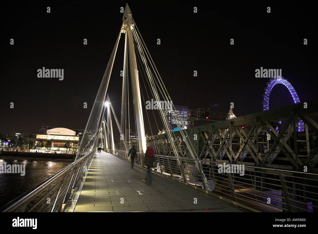 Royal festival hall at night hi-res stock photography and images - Alamy