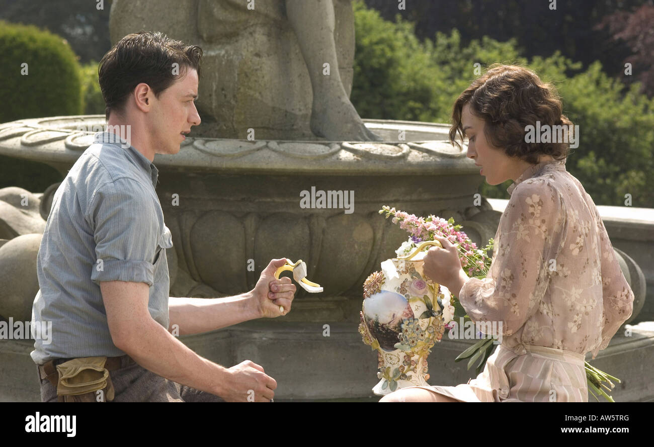 ATONEMENT 2007 Focus Features film with Keira Knightley and James McAvoy Stock Photo