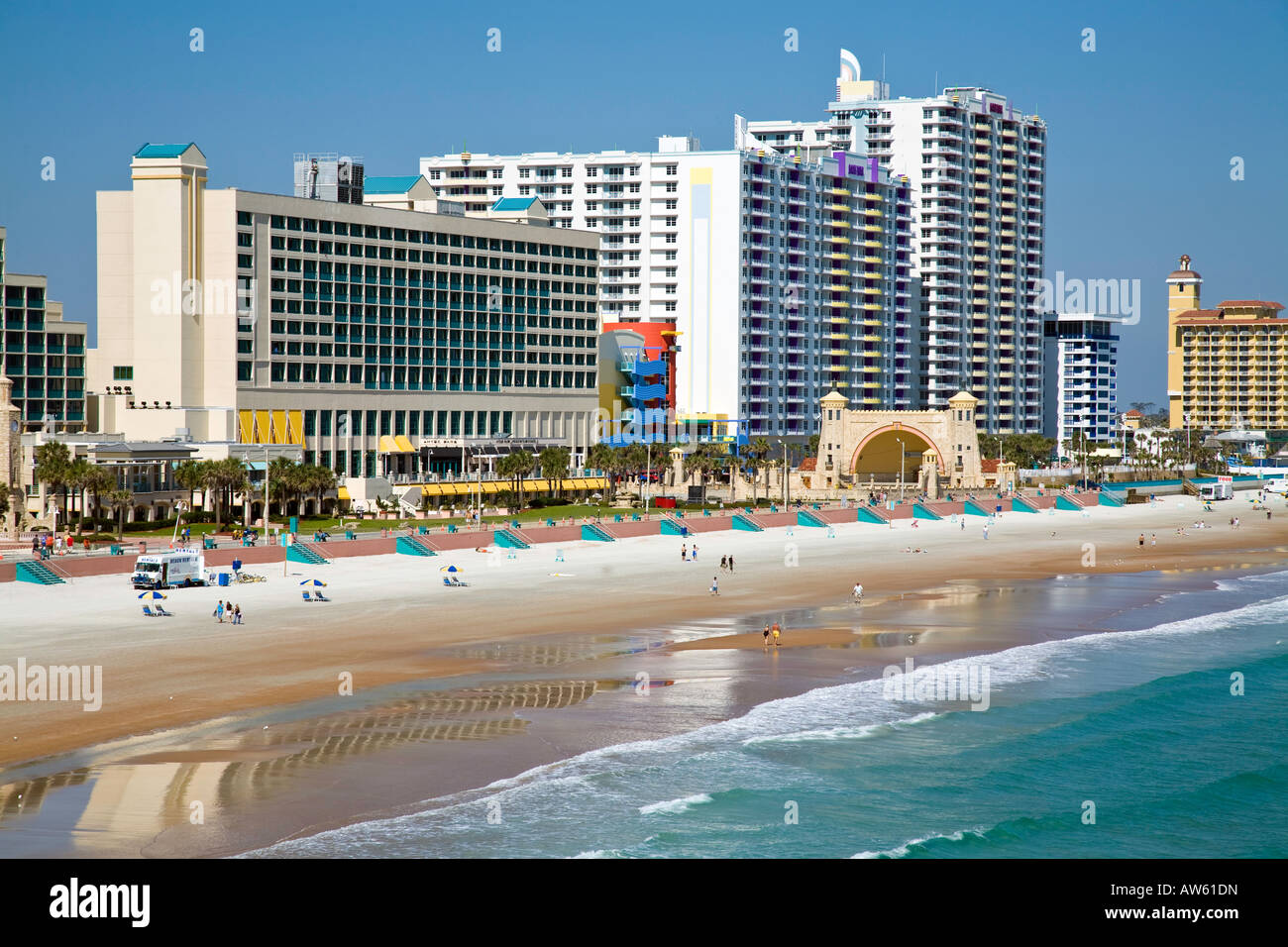 Hotel and Tourist on the beach of Daytona Beach In Florida USA Stock Photo Alamy