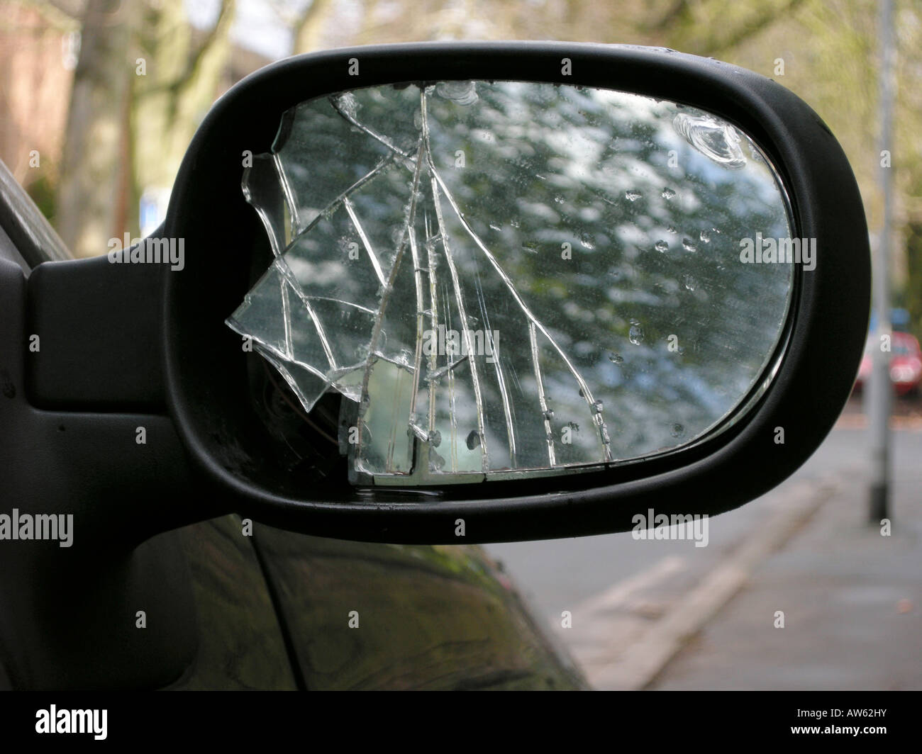 Broken wing mirror hires stock photography and images Alamy