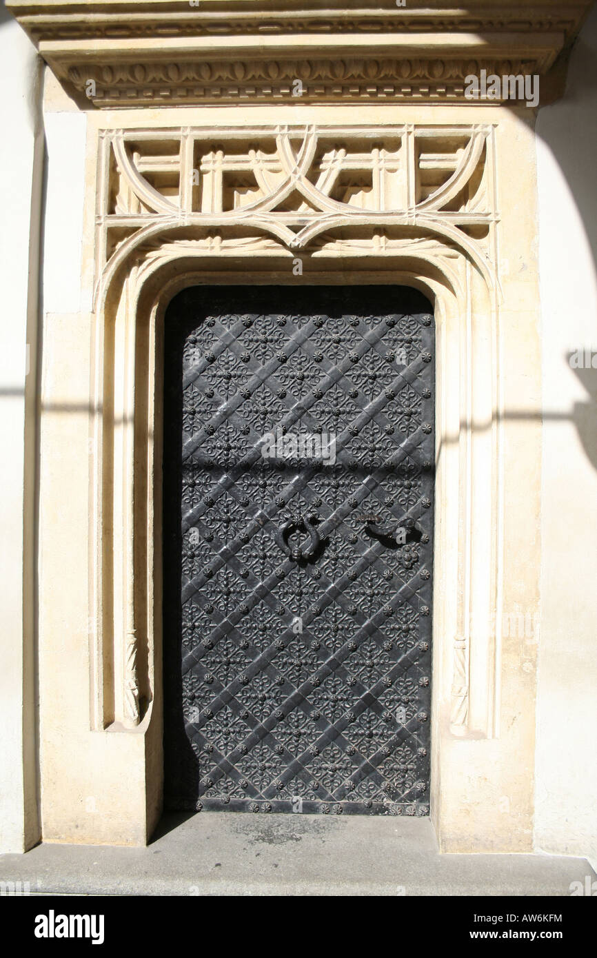 Medieval iron door Stock Photo - Alamy