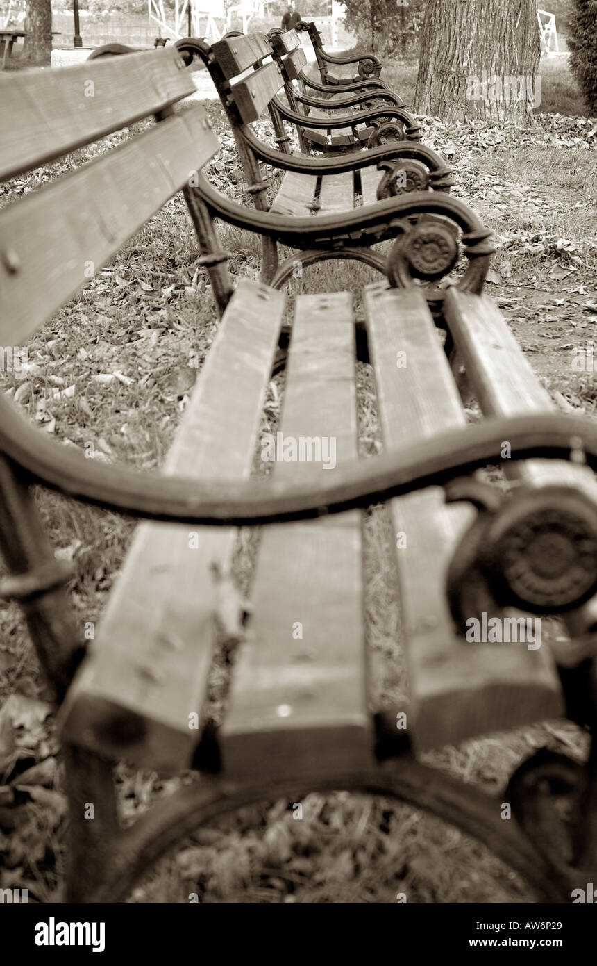 Empty park in autumn hi-res stock photography and images - Alamy