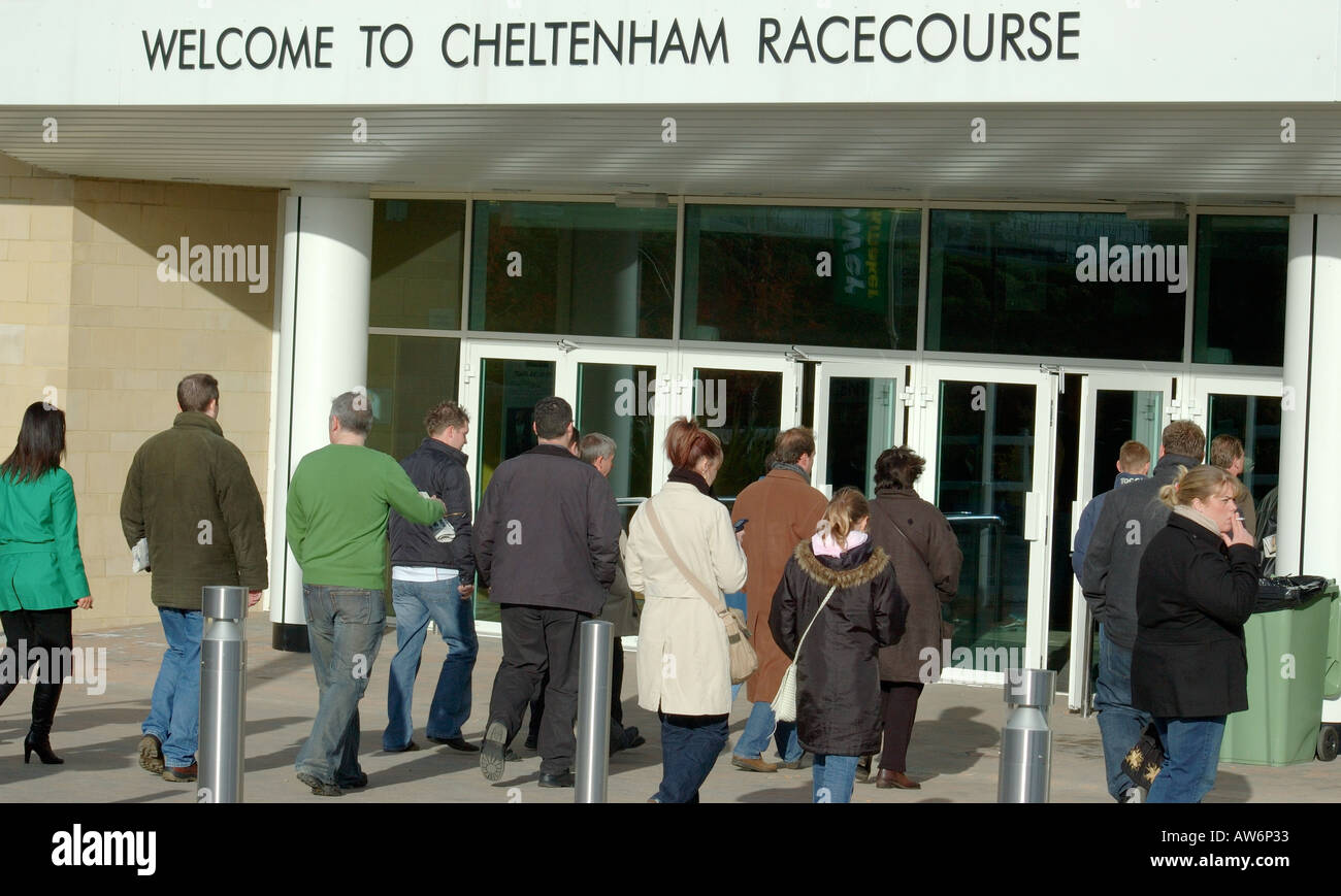 Cheltenham Racesourse Sign Horseracing cheltenham hi-res stock photography and images - Alamy