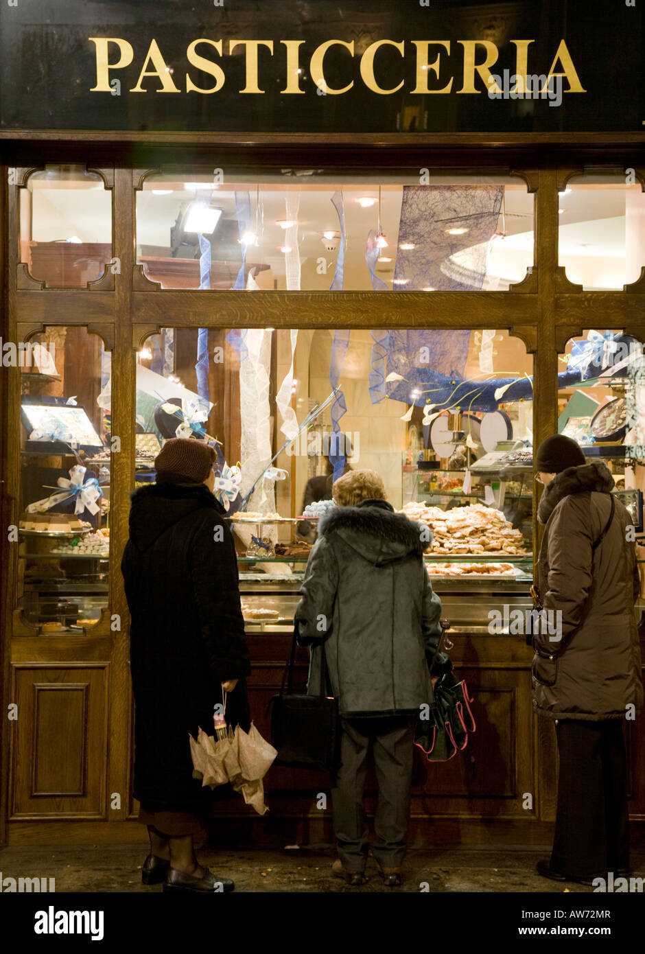 Pasticceria Cake shop Piazza San Carlo Turin Piemonte Italy Stock Photo -  Alamy