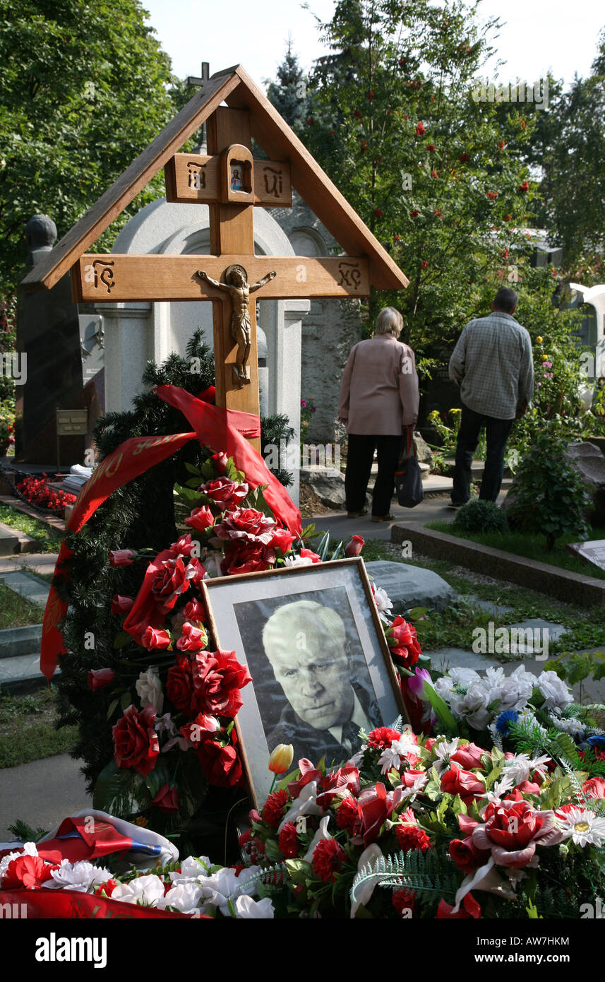 Grave of the famous Soviet and Russian actor Mikhail Ulyanov at the Novodevichy Cemetery in Moscow, Russia Stock Photo