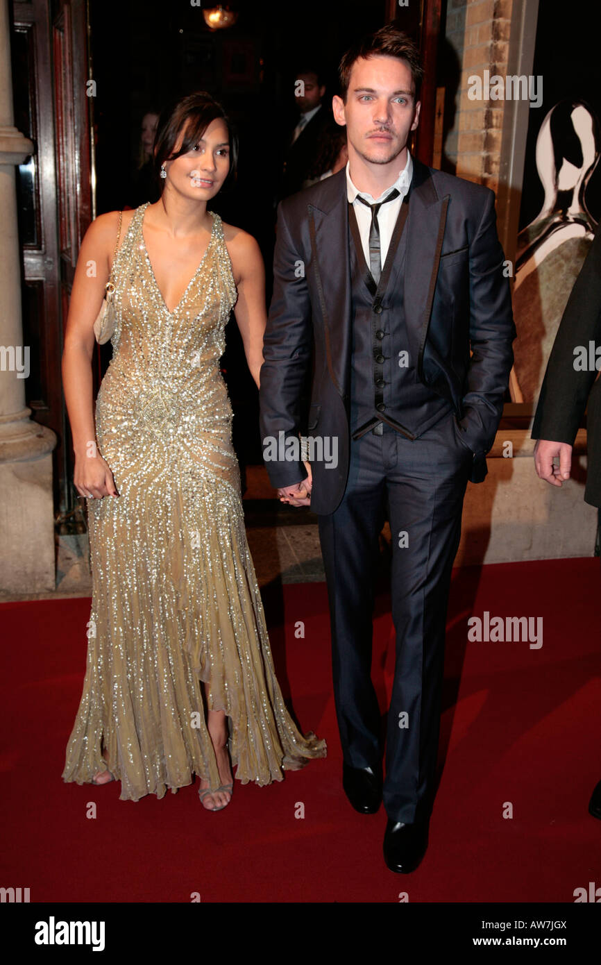 reena hammer and jonathan rhys meyers on the red carpet at the Irish ...