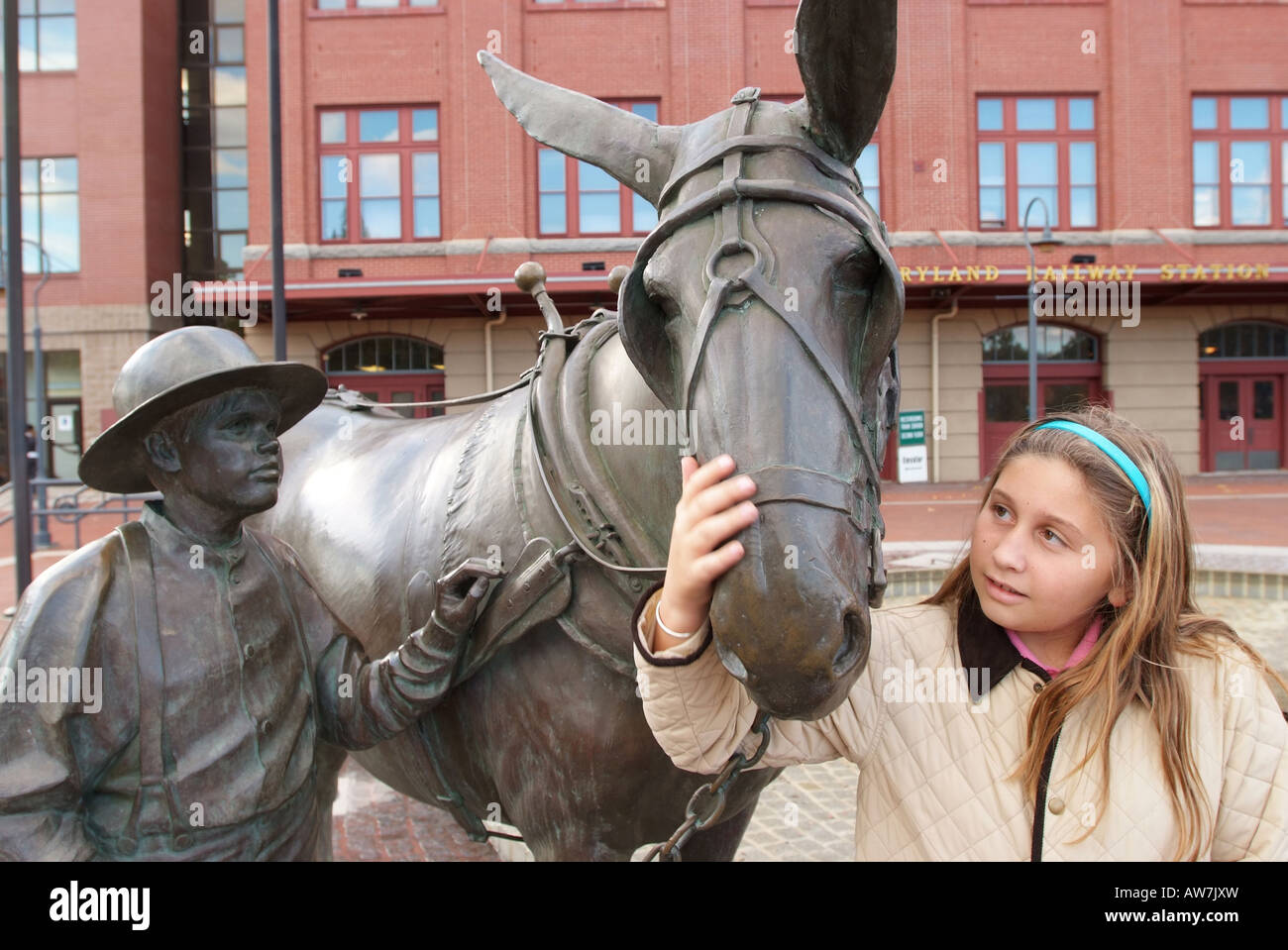 USA Cumberland MD A statue of a mule and a boy greets vistors of the old Westerrn Maryland Train Station Stock Photo