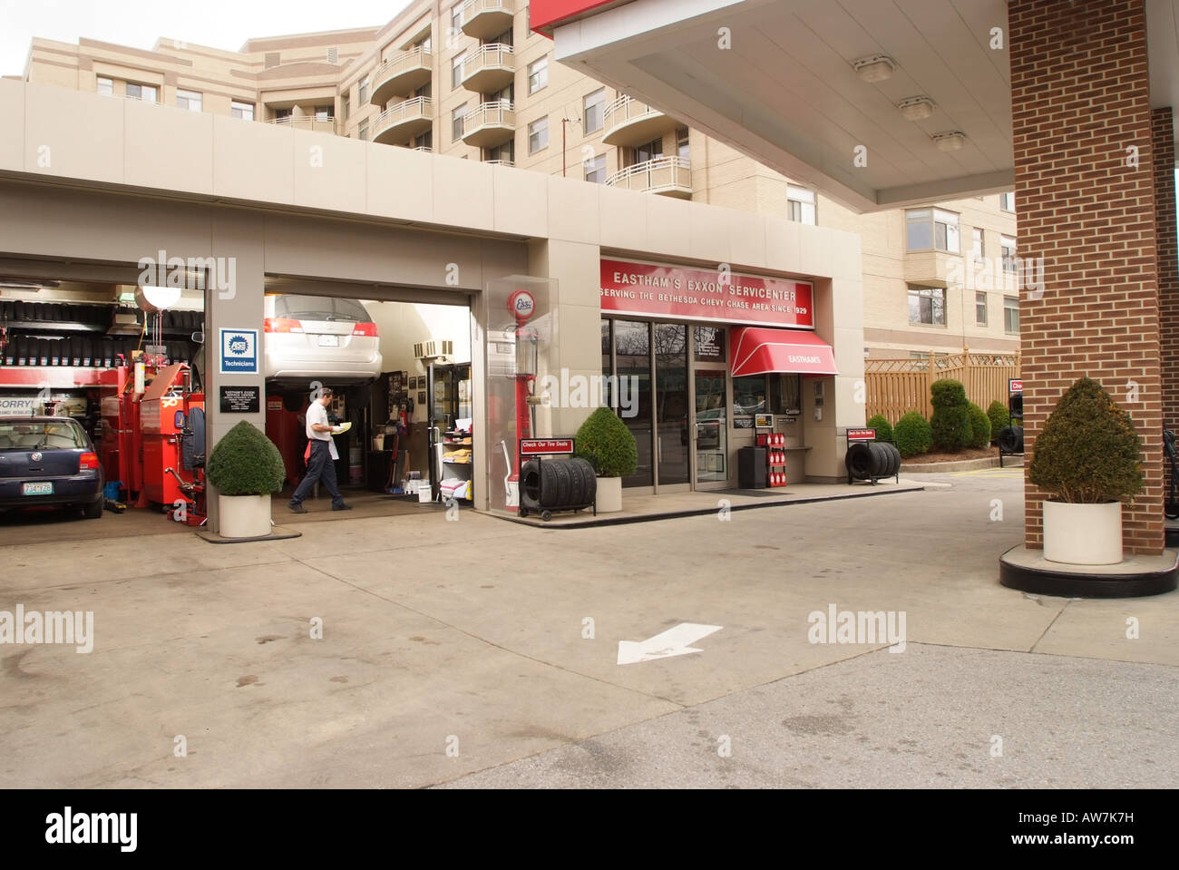 USA Bethesda Maryland MD Gas service station Stock Photo Alamy