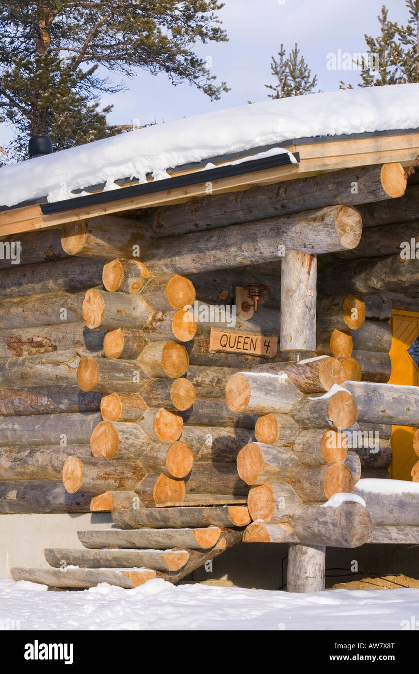 Well insulated log cabin house hires stock photography and images Alamy