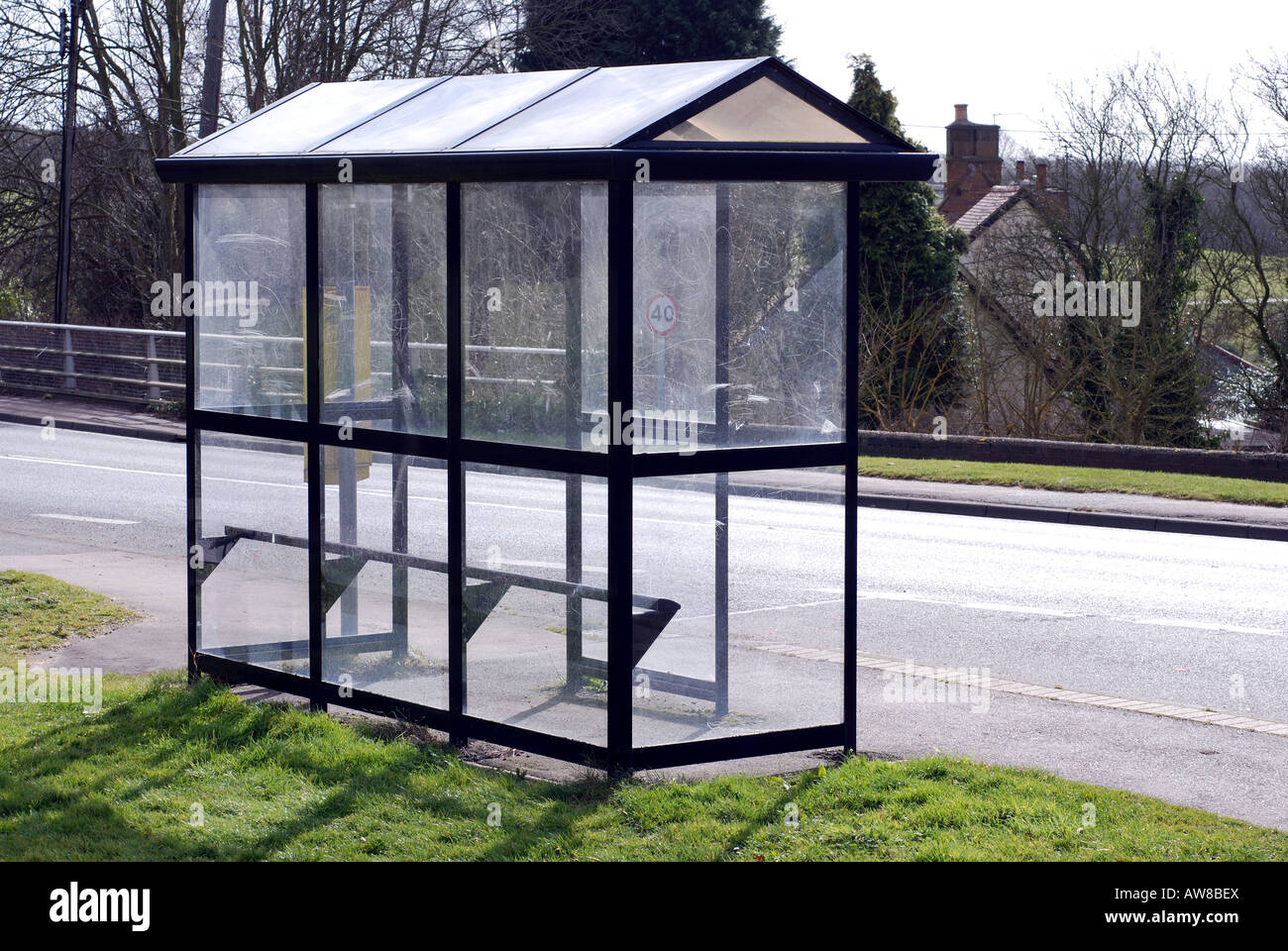 Empty bus shelter uk hi-res stock photography and images - Alamy