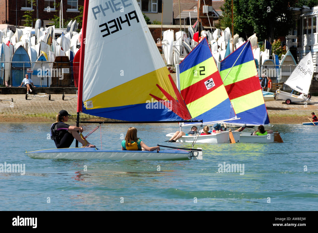 Dinghy sailing hires stock photography and images Alamy