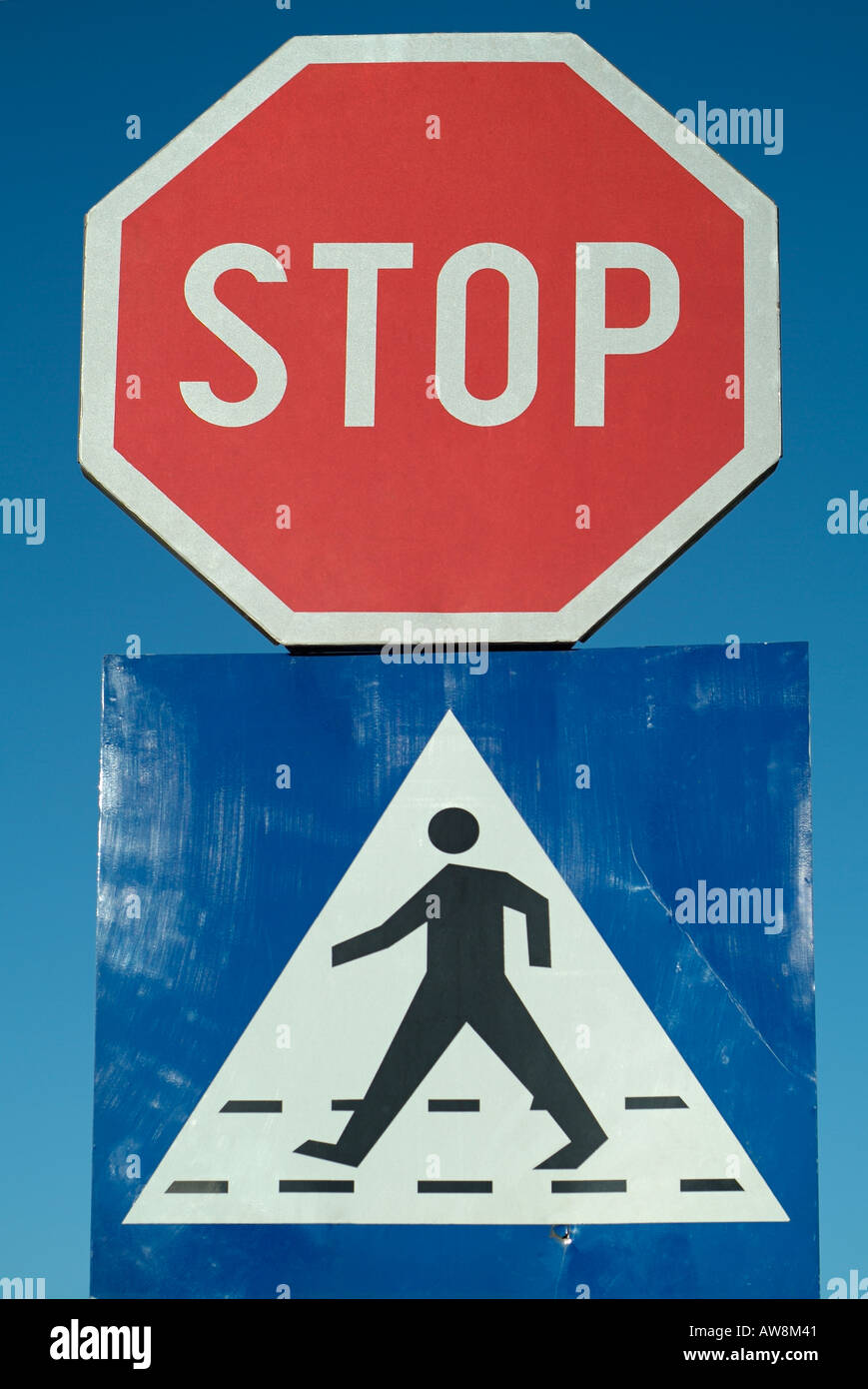Pedestrian crossing sign hi-res stock photography and images - Alamy