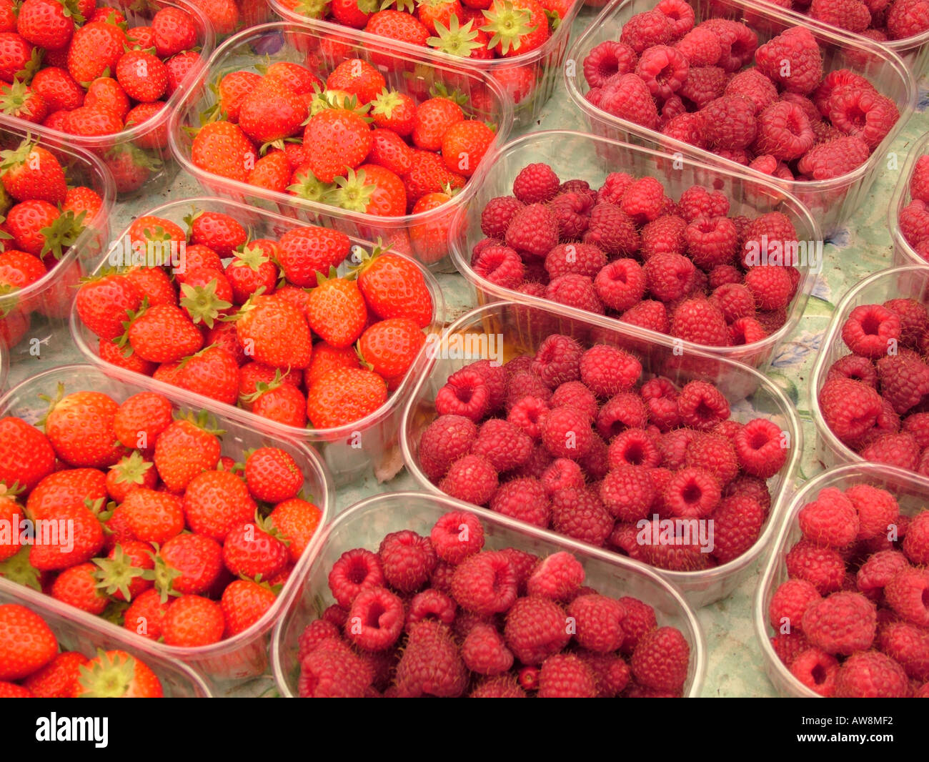 Sale switzerland hi-res stock photography and images - Page 20 - Alamy