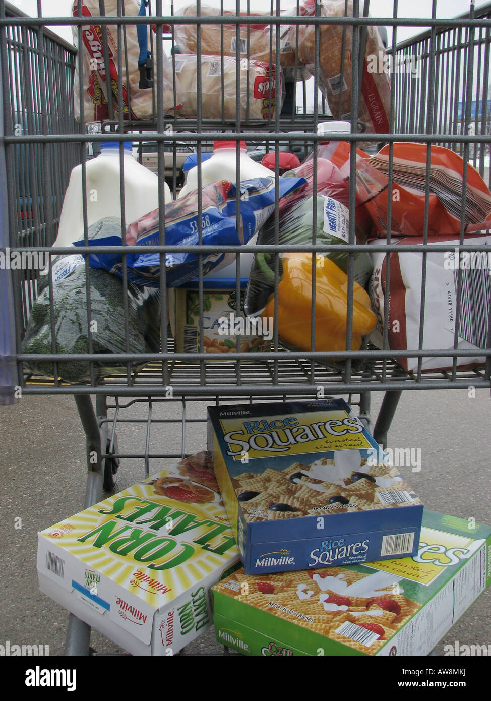 Grocery cart with food outdoors in USA Stock Photo Alamy