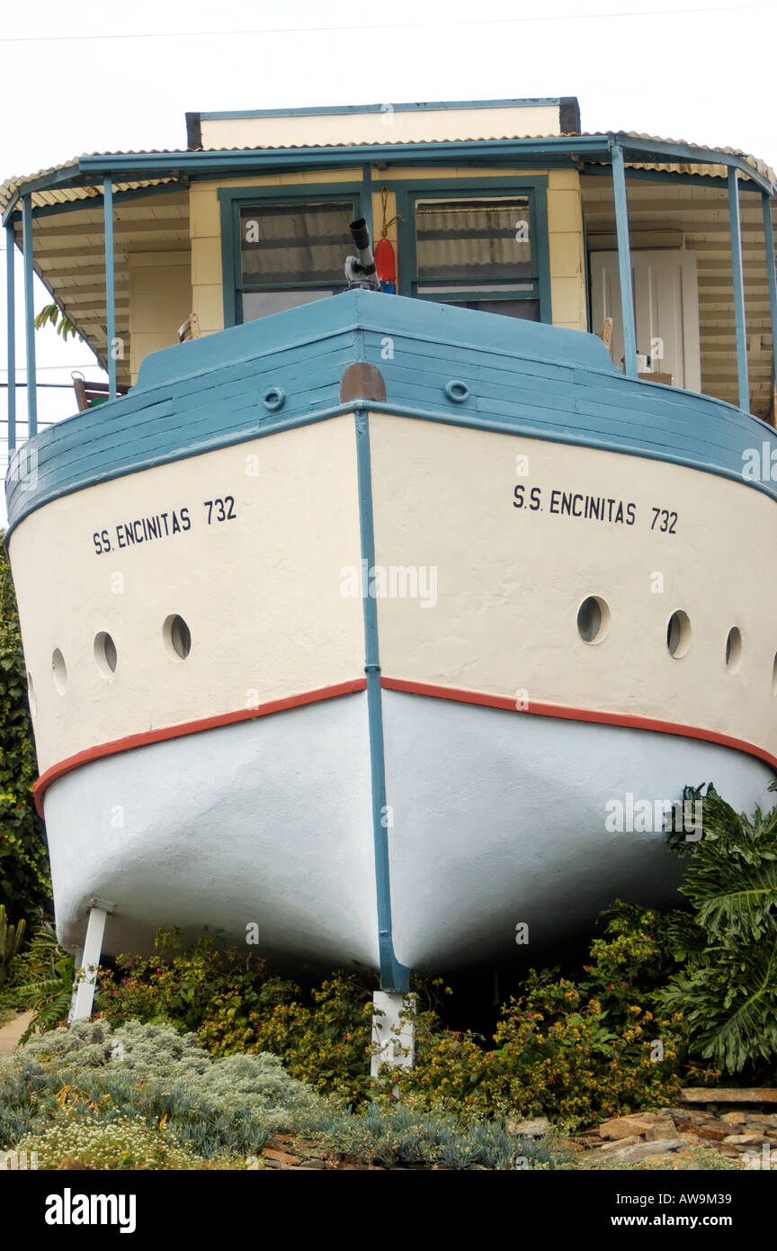 Odd shaped house hires stock photography and images Alamy