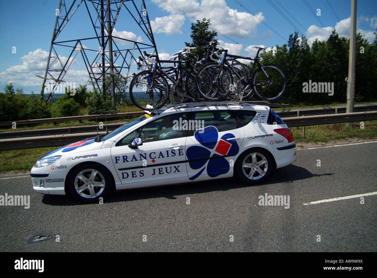 tour de France racing on Blue Bell Hill, Kent, England Stock Photo Alamy