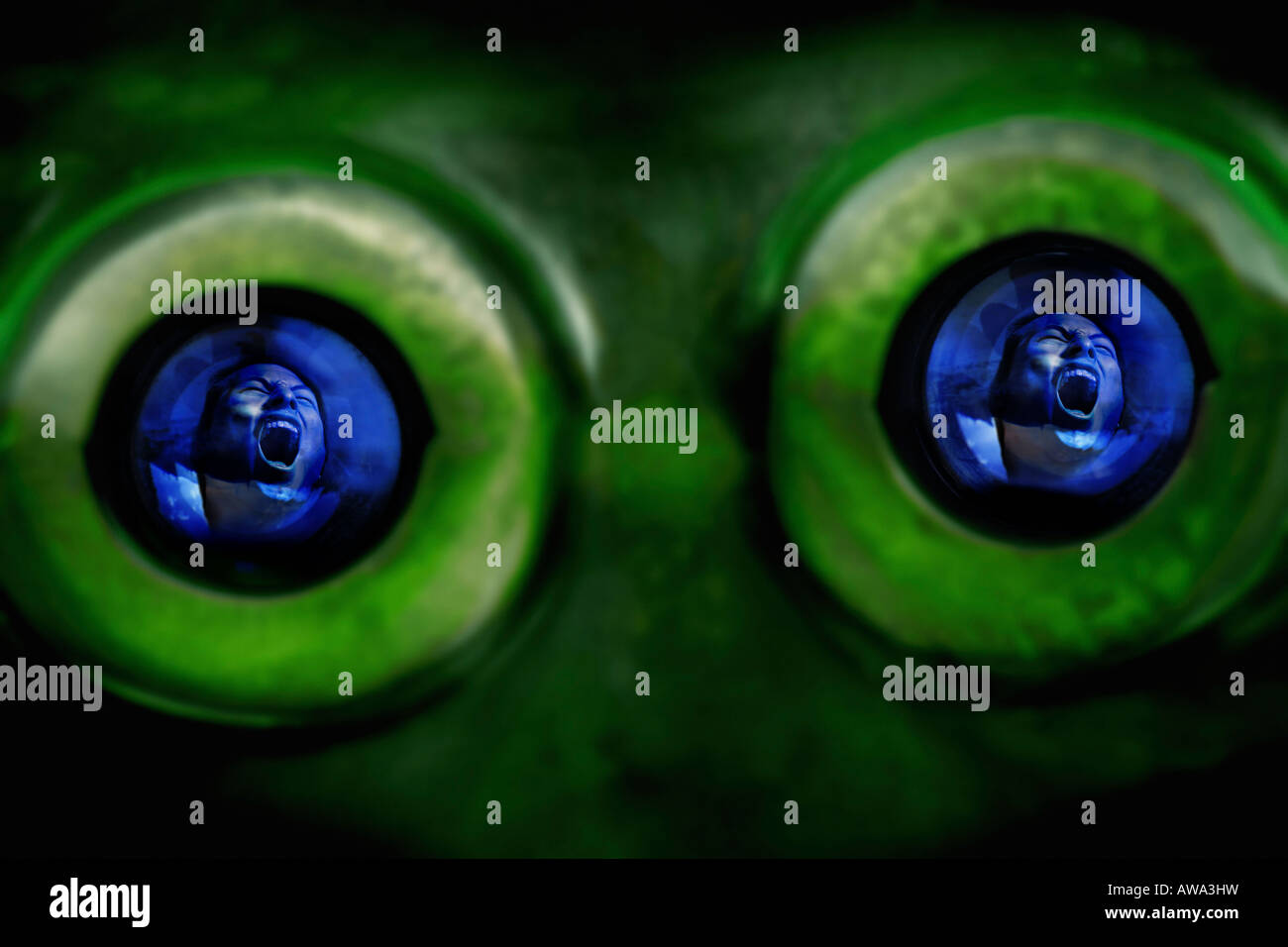 Alien eyes hi-res stock photography and images - Alamy