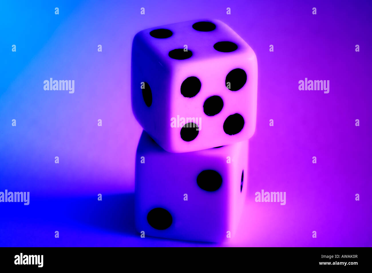 Two dice hi-res stock photography and images - Alamy