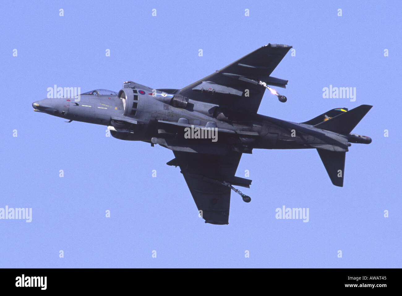BAe Harrier GR7 jump jet in RAF markings displaying at RIAT 2005, RAF