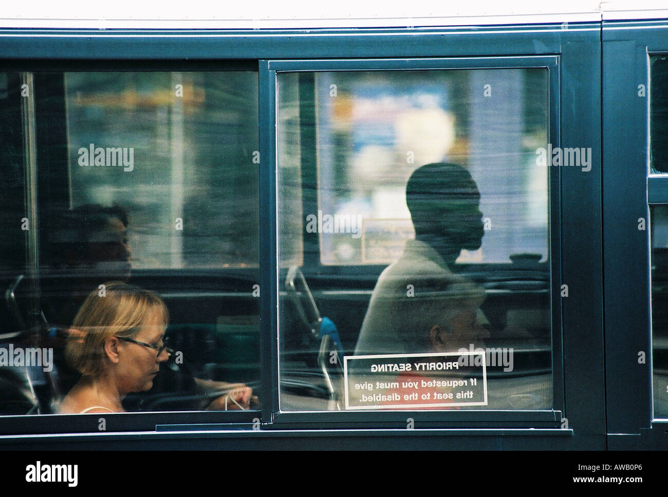 New york city bus commuter hi-res stock photography and images - Alamy