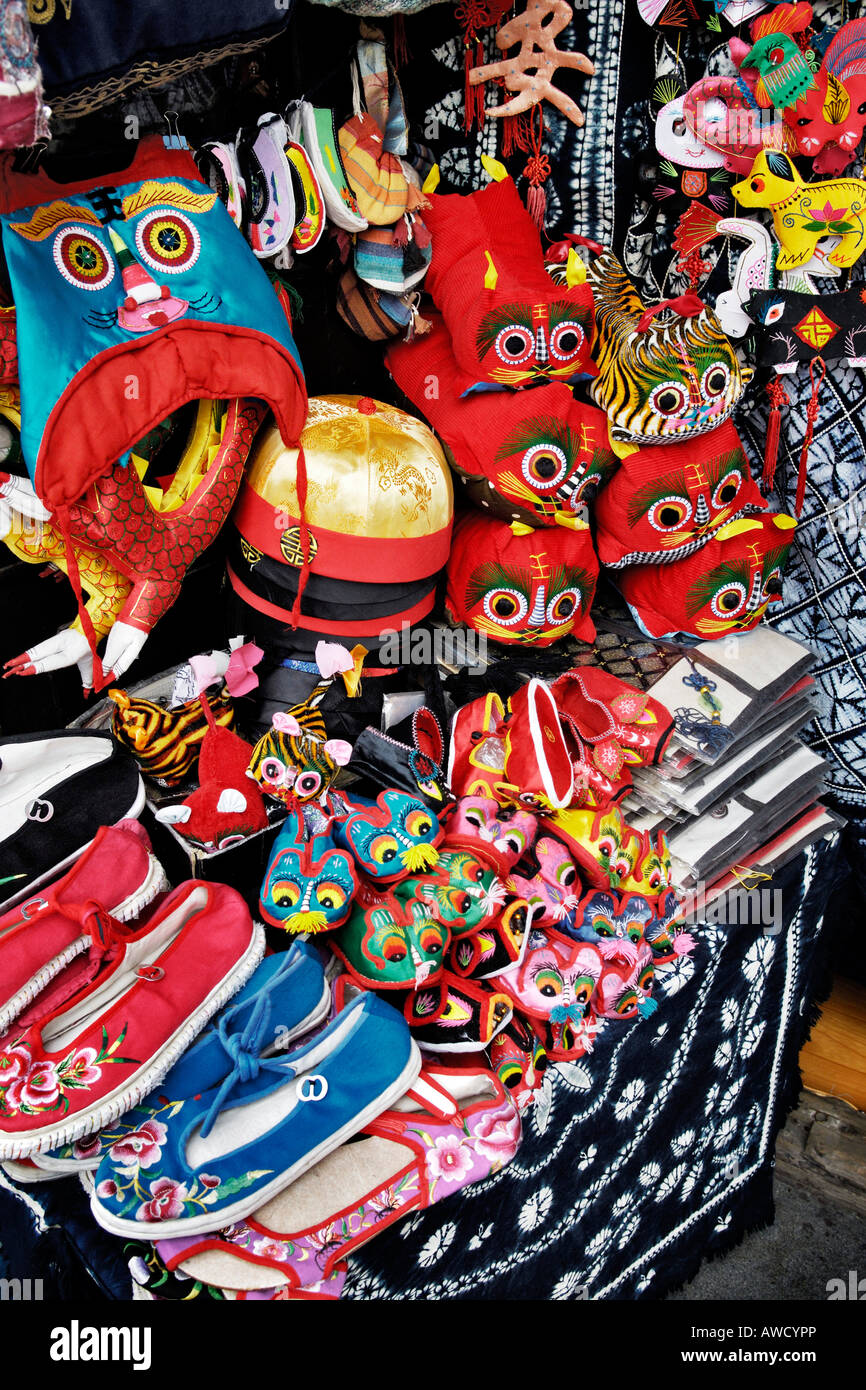 Knick knacks souvenir hires stock photography and images Alamy