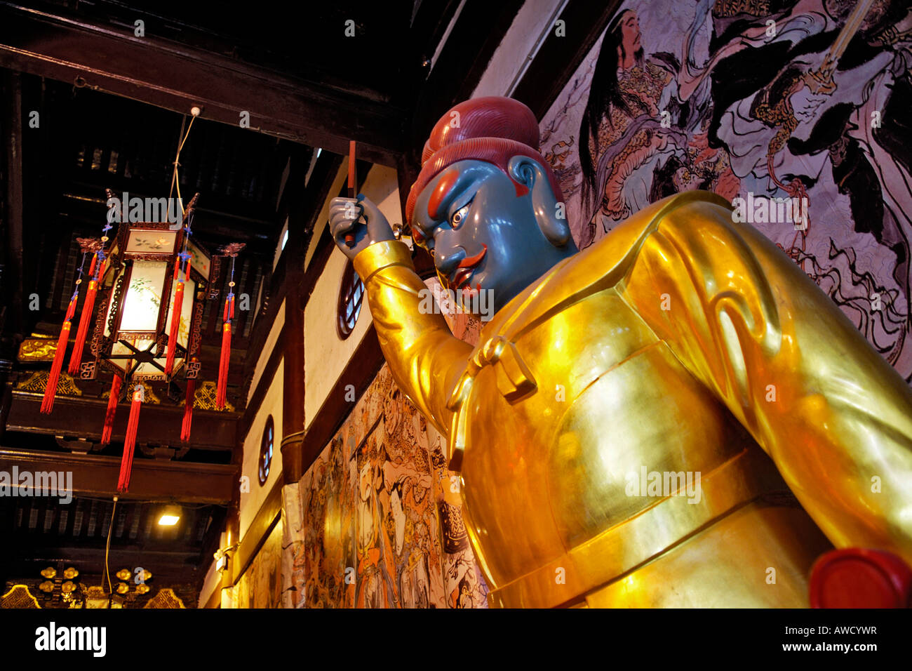 Gods cult hi-res stock photography and images - Alamy