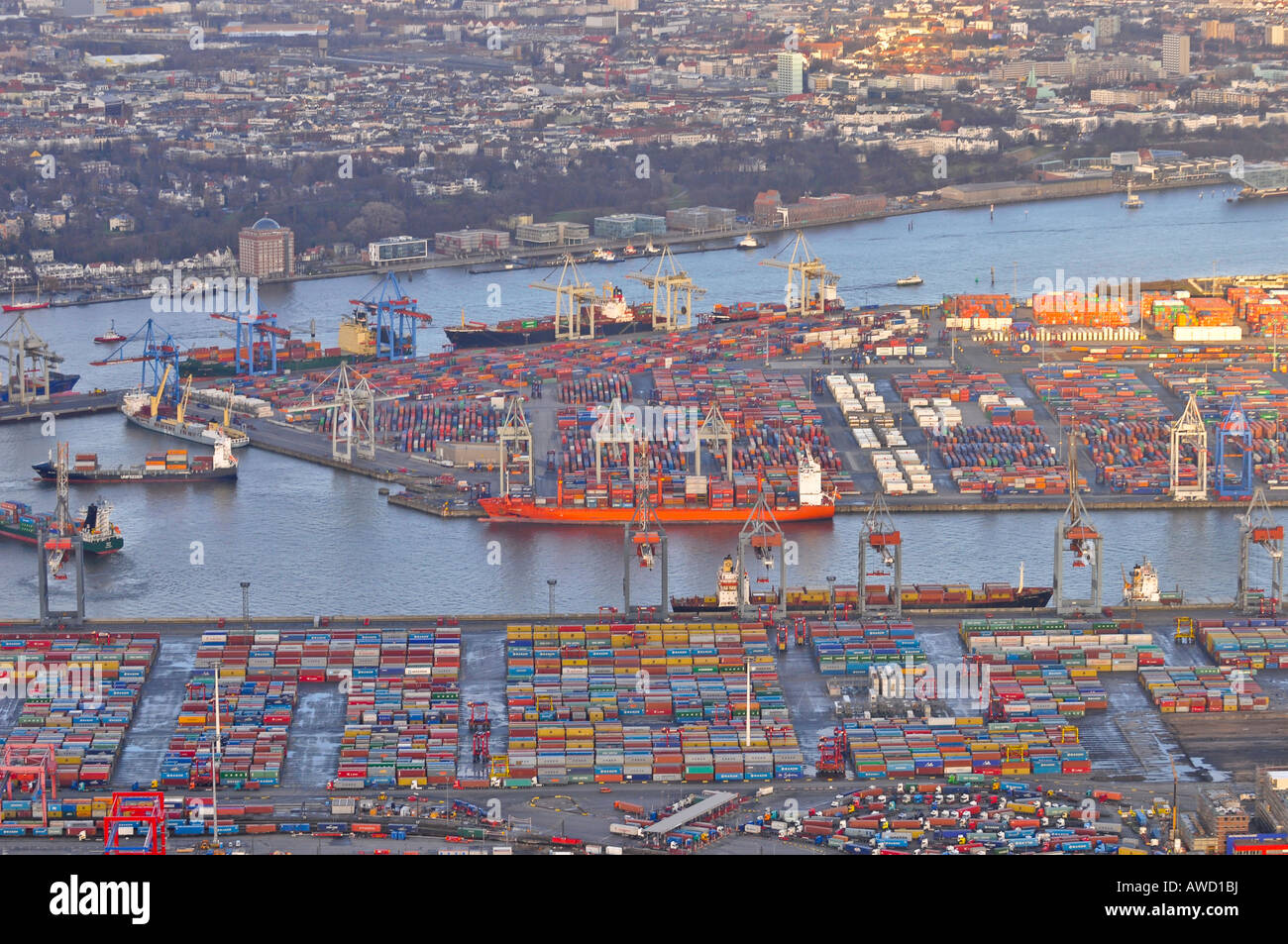Hamburg port infrastructure hi-res stock photography and images - Alamy