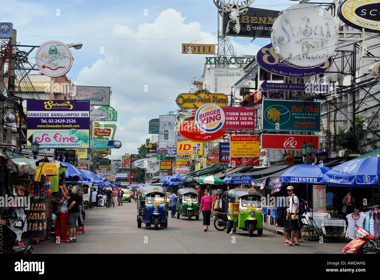 Tourists in the Khaosan Road, Bangkok, Thailand Stock Photo