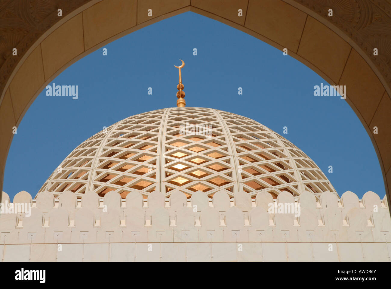 Dome of Sultan Kaboos mosque (Great Mosque), Muscat, Oman Stock Photo
