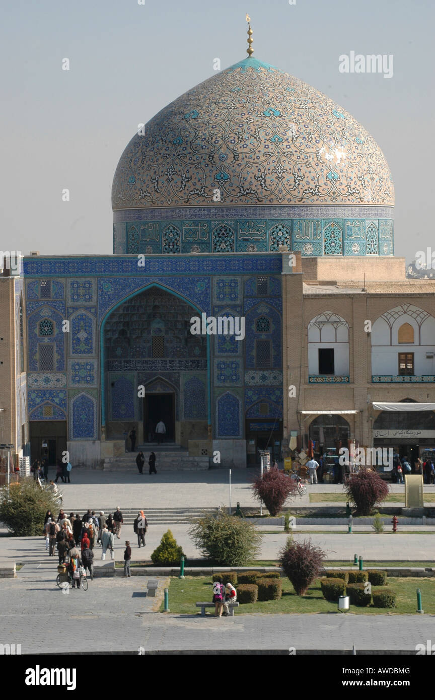 Dome of sheikh Lotfollah-Mosque at Meidan-e Imam (Imam) square, Isfahan, Iran Stock Photo
