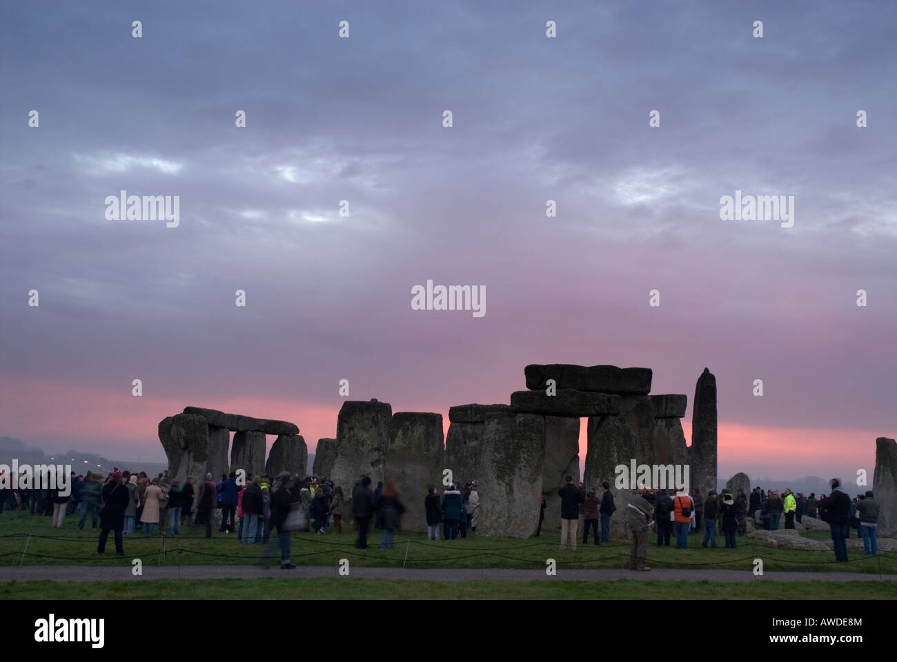 Winter solstice and Sunrise at Stonehenge, England Stock Photo Alamy