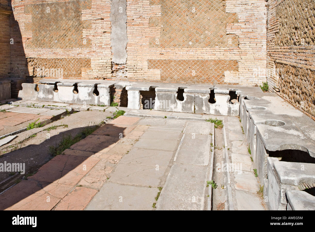 Ancient rome public toilet hires stock photography and images Alamy