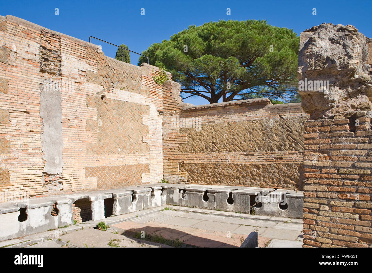 Ancient public toilet roman hires stock photography and images Alamy