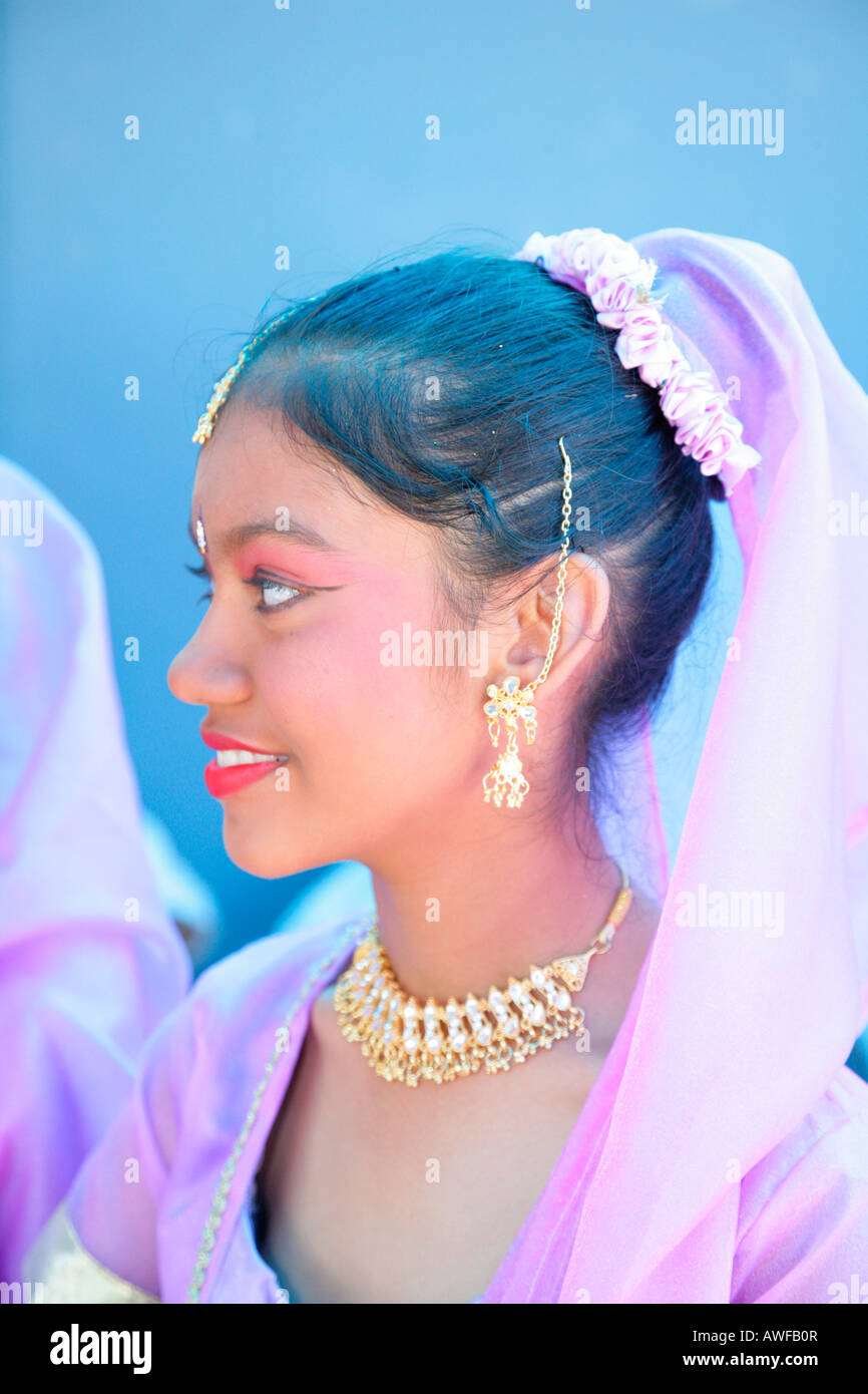 Indian girl portrait 13 years hi-res stock photography and images - Alamy