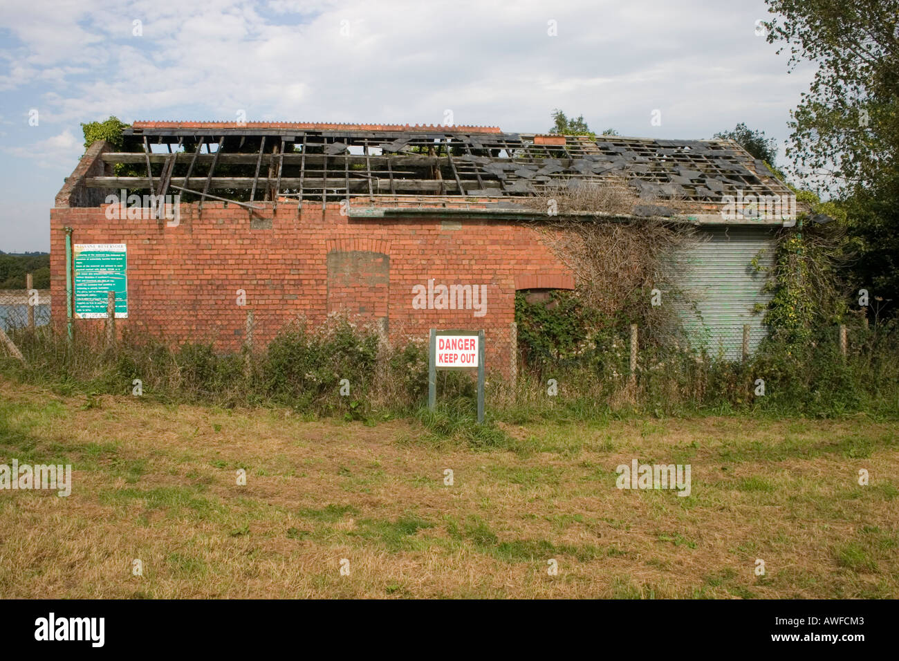 Derelict building on the shores of Lisvane reservoir Cardiff UK Stock
