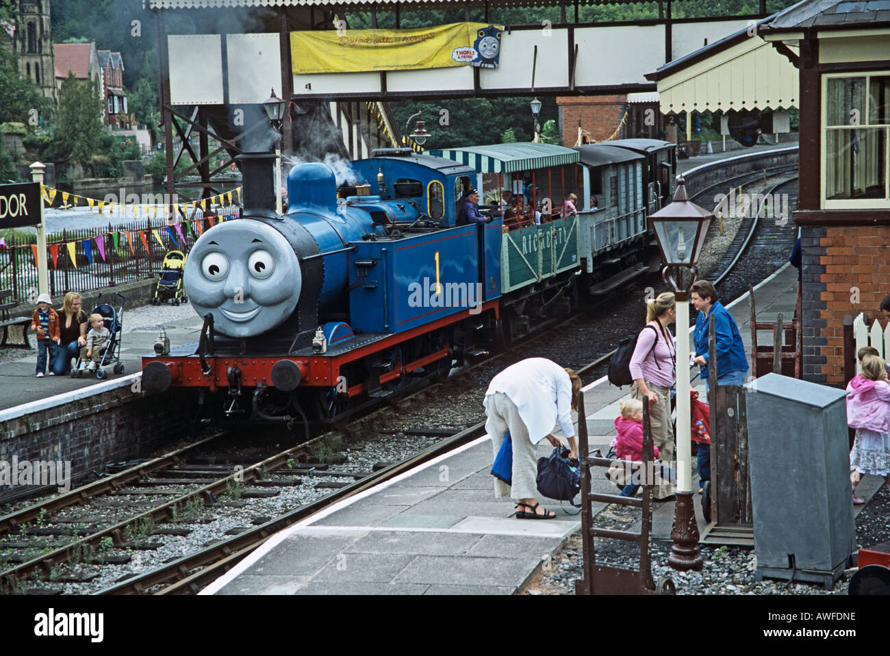 thomas the tank engine pushchair
