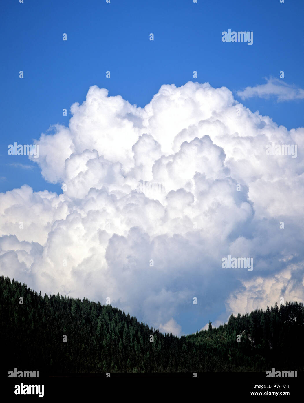 Cumulonimbus thunderheads, approaching thunderstorm Stock Photo