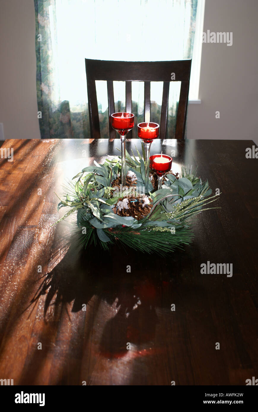 Christmas Table Decorations Stock Photo - Alamy