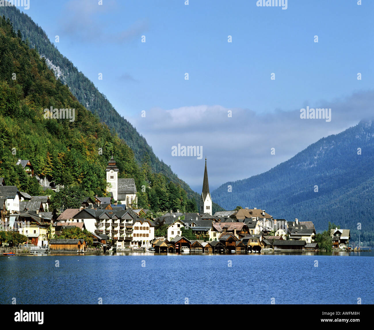 Hallstatt, Hallstaetter See (Lake Hallstatt), Salzkammergut area, Upper Austria, Austria, Europe Stock Photo