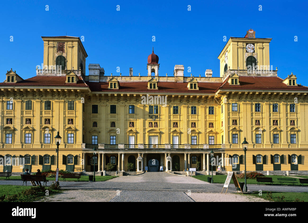 Facade, Schloss Esterhazy (Esterhazy Palace), Eisenstadt, Burgenland Stock Photo 16568073 Alamy