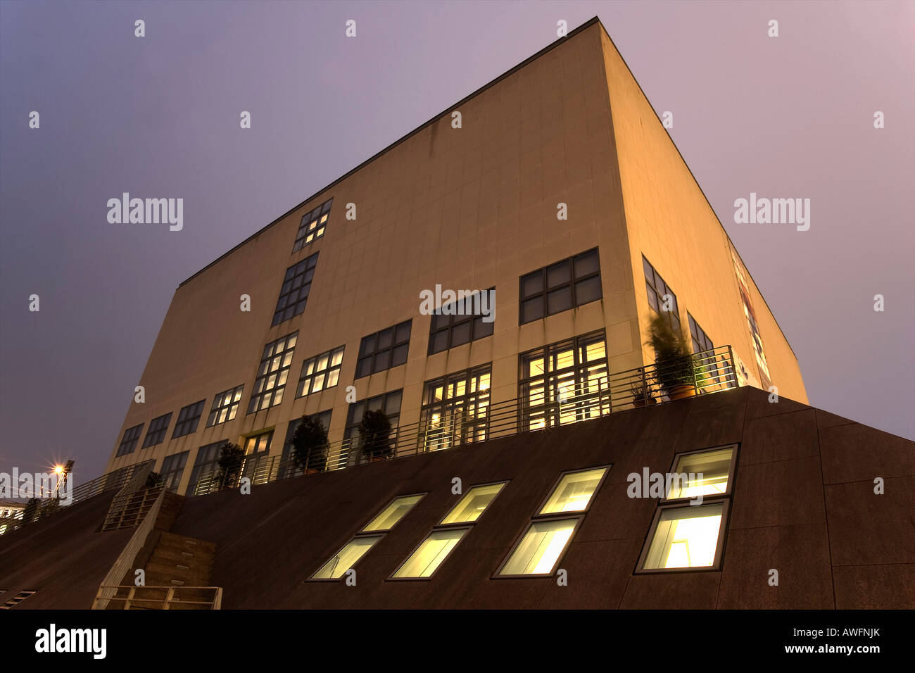 New building of the art museum Hamburger Kunsthalle - Gallery of the present in evening light - city of Hamburg - Hamburg, Germ Stock Photo